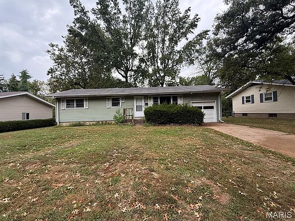 2nd image of 125 Forestwood Dr