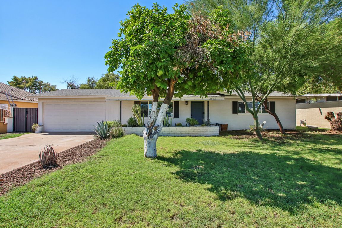 N 26th St-S2509-001.jpg