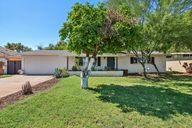 N 26th St-S2509-001.jpg