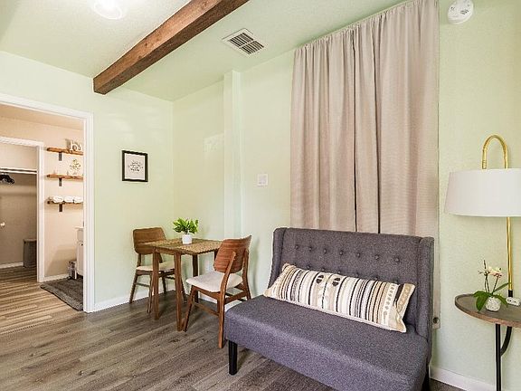 4th image of 129 San Angelo