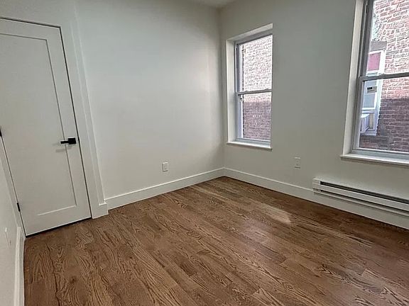 4th image of 10 School St #105