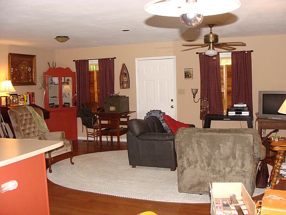 2nd image of 73 Transylvania Cir