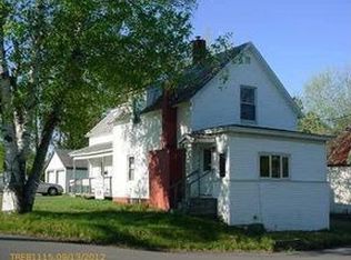 26 Walnut St, Skowhegan, ME 04976