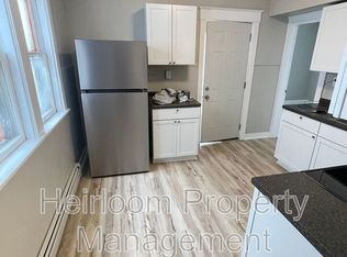 611 E 6th St UNIT 1, Duluth, MN 55805