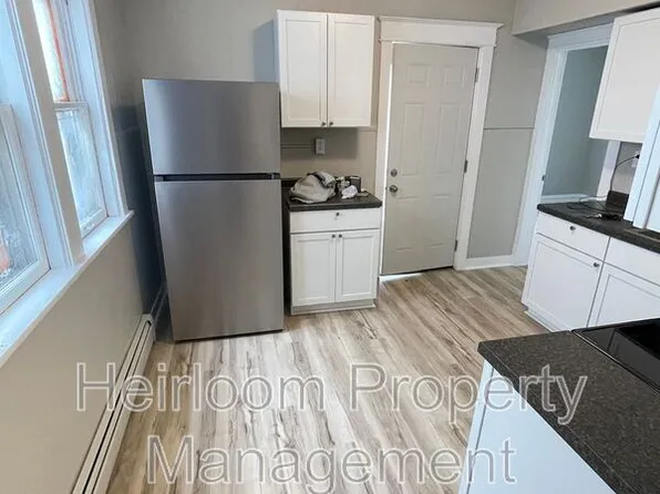 611 E 6th St Unit 1, Duluth, MN 55805