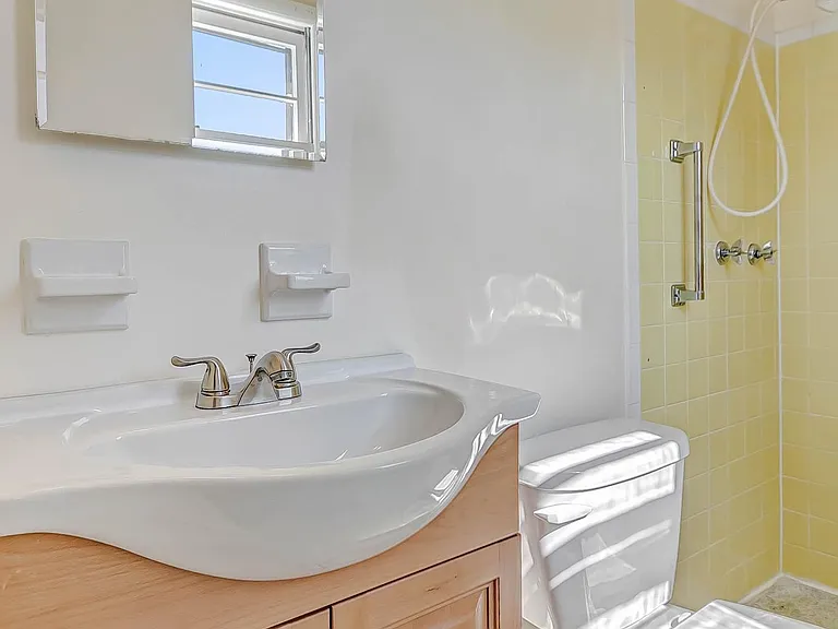 8808 Patricia Ct — Photo 25