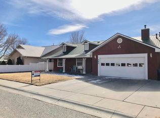 102 Meadow Cir, Bloomfield, NM 87413