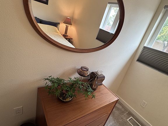 5th image of 502 S 15th St APT 1-104