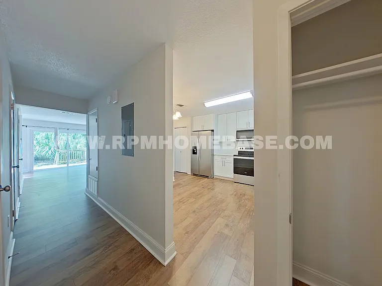 92 5th Ave #6 — Photo 2