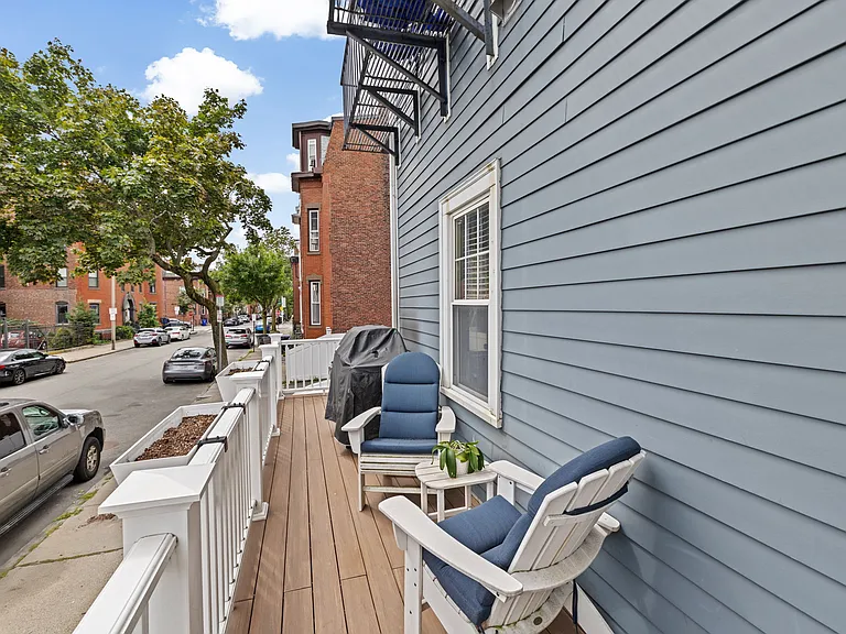 683 E 4th St #1 — Photo 3