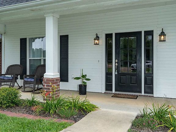 4th image of 137 Winky Ln