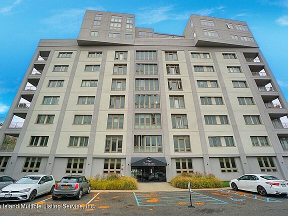 2nd image of 90 Bay St #8-I