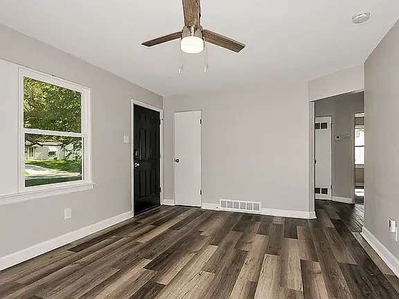 9831 Vickie Pl — Photo 1