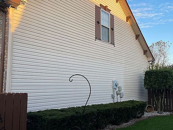 4th image of 937 Glenhurst Way