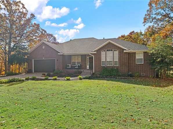 104 Woodlou Ln, Rogers, AR 72756
