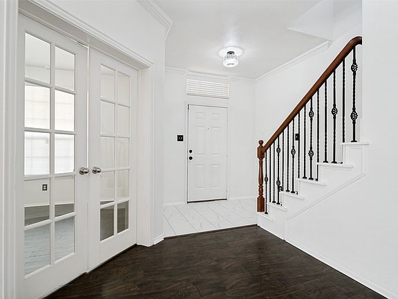 3rd image of 115 Butternut Dr