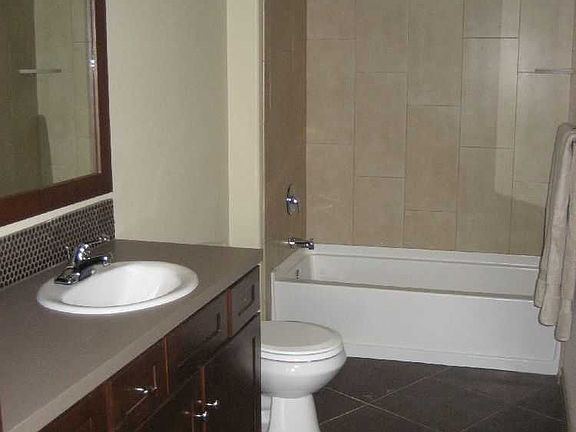 3rd image of 2535 Knollwood Dr Unit 2202