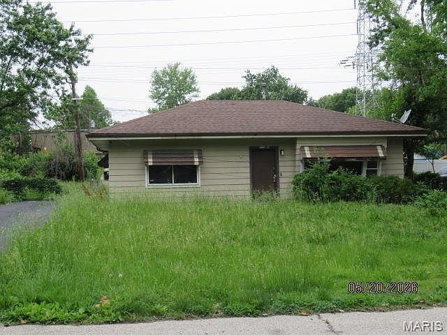 1st image of 11947 Bridgevale Ave