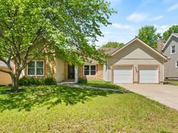 11930 Charlotte St, Kansas City, MO 64146