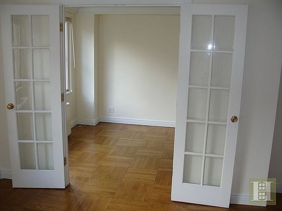4th image of 60 W 57th St APT 10c