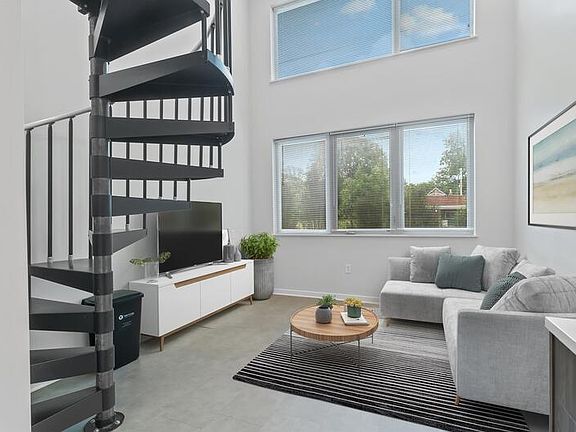 3rd image of 5522 Troost Ave #219