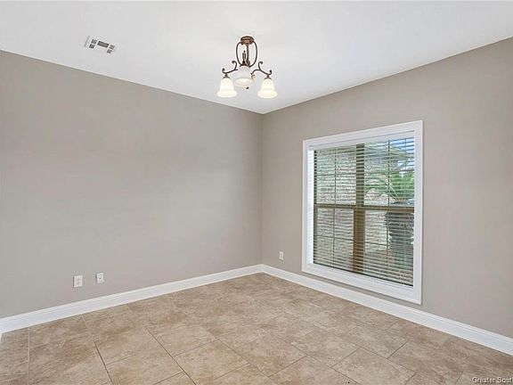 3rd image of 936 Wineberry Ln