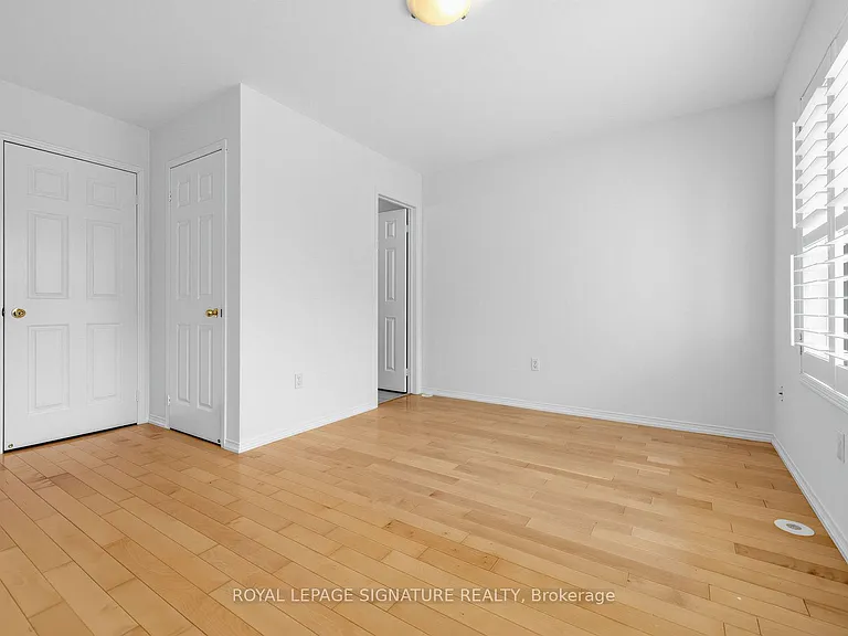 29 Coburg Cres — Photo 10