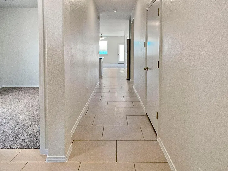 15216 Hunch Ct — Photo 5