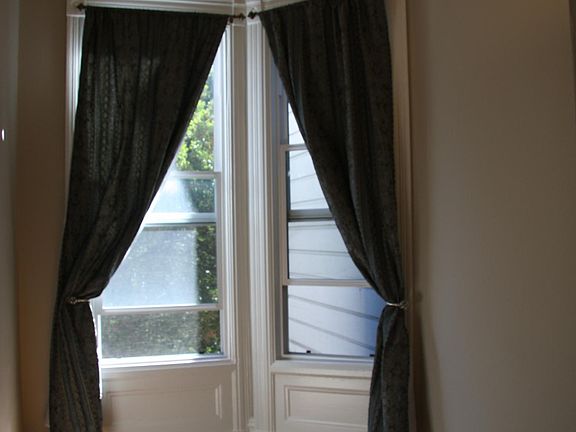 2nd image of 864 Haight St #6
