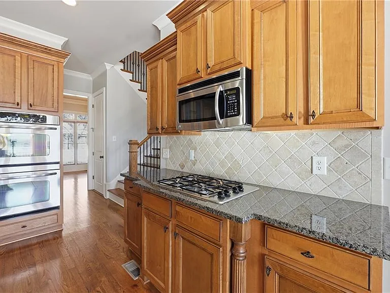 6437 Blue Water Dr — Photo 24