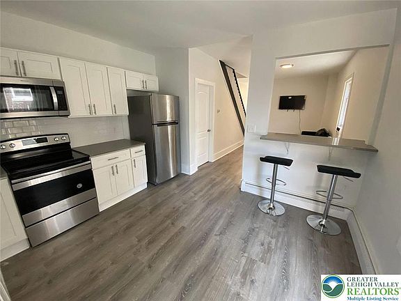 4th image of 515-517 Thomas St