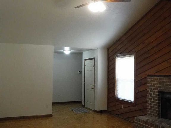 5th image of 3702 Caracus Ct