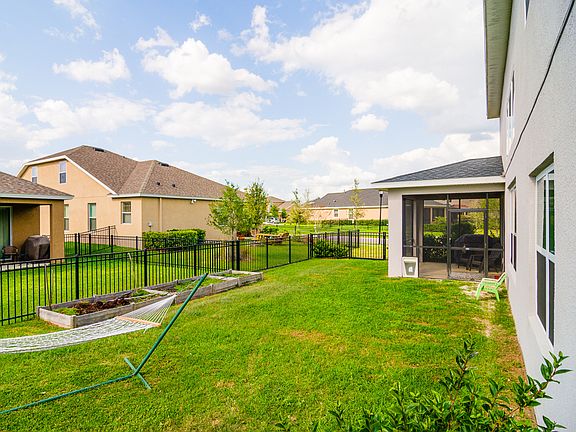 3rd image of 5201 Sagecrest Dr