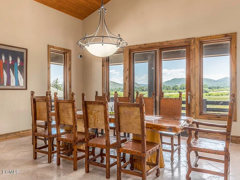 2600 Meadows Dr — Photo 11