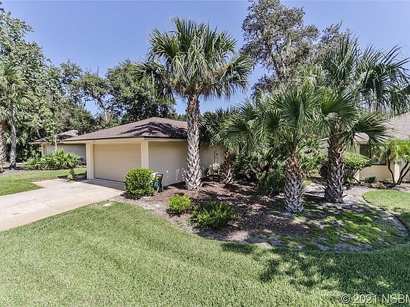 3rd image of 258 Canterbury Cir
