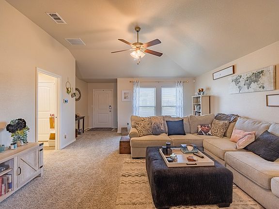4th image of 1030 Pine Leaf Pl