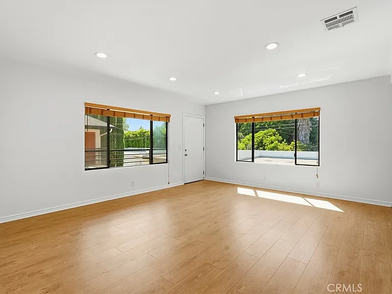 4965 Kester Ave #4 — Photo 7
