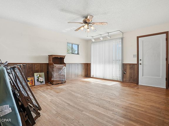 3rd image of 1304 Cornell Dr