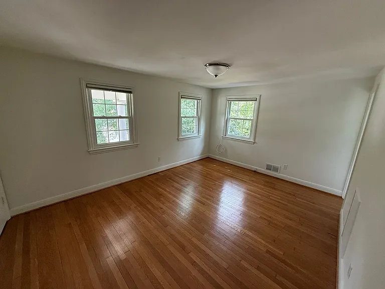 5200 Massachusetts Ave — Photo 17