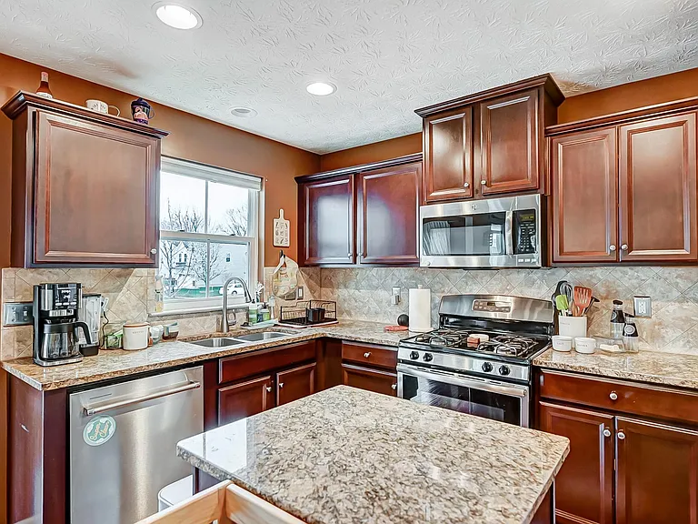 1404 Artesian Ln — Photo 25