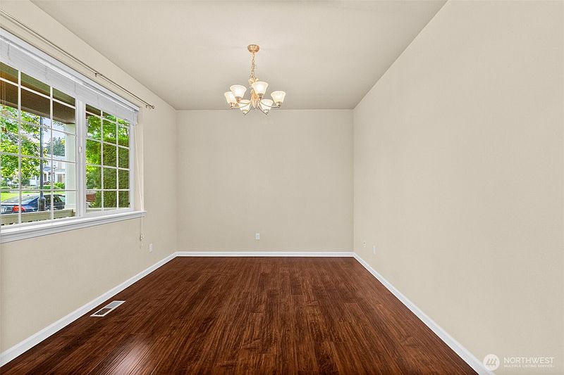 4th image of 7614 Pike Avenue NE