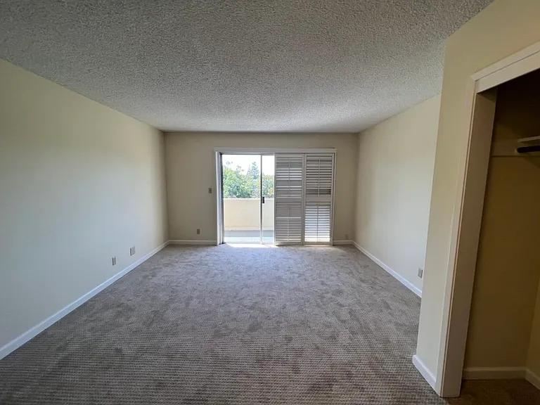 1400 Hopkins Ave #301 — Photo 22