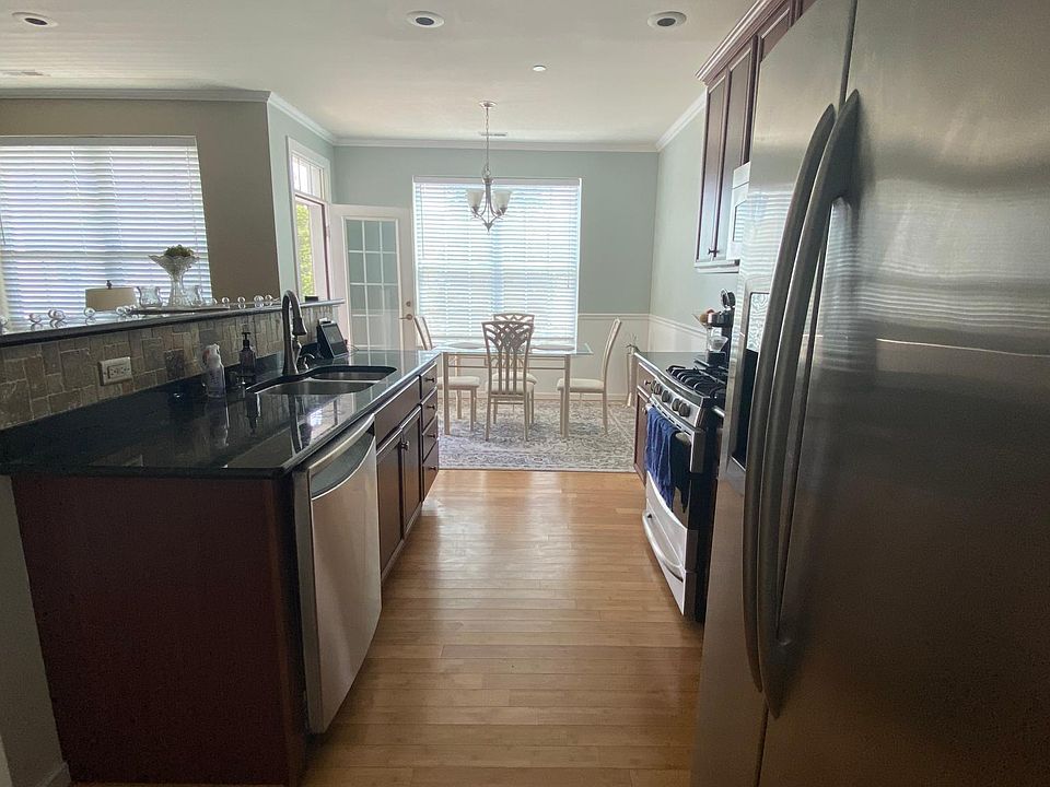 1st image of 4414 Driftwood Dr