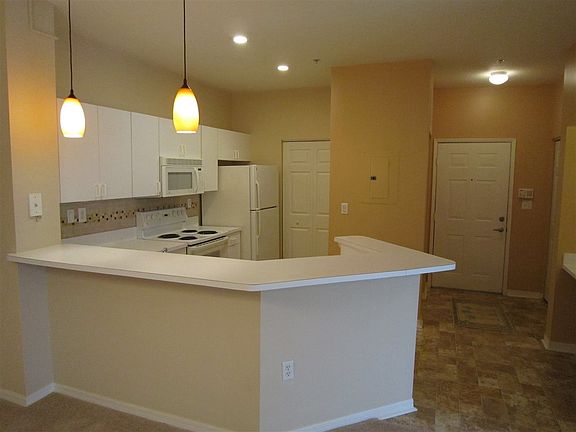 4th image of 560 Florida Club Blvd APT 104