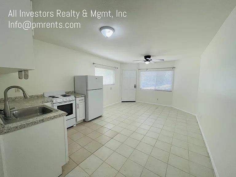 640 Grant St #B — Photo 7
