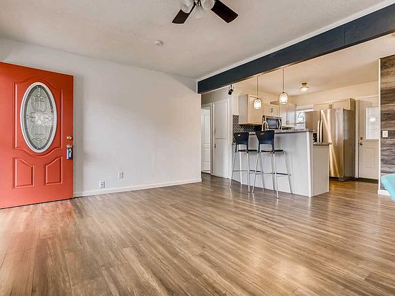 5th image of 3011 Southeast Blvd