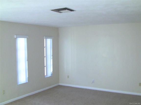 5th image of 9081 N Golfview Dr