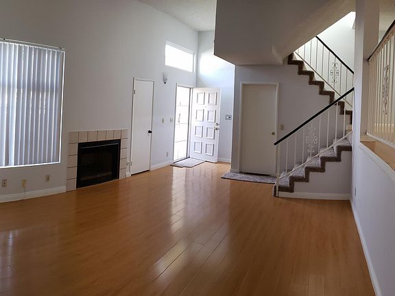 2nd image of 817 E Newmark Ave APT B