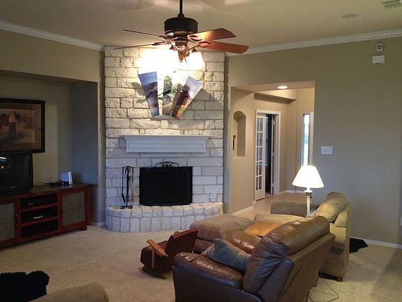 3rd image of 189 Portales Dr