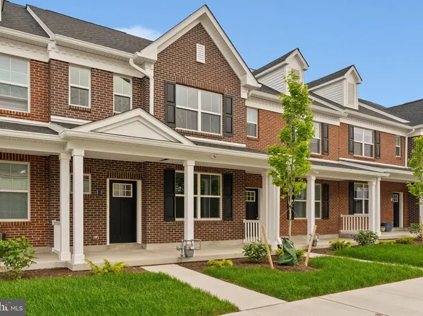 40 N 8th St, Perkasie, PA 18944